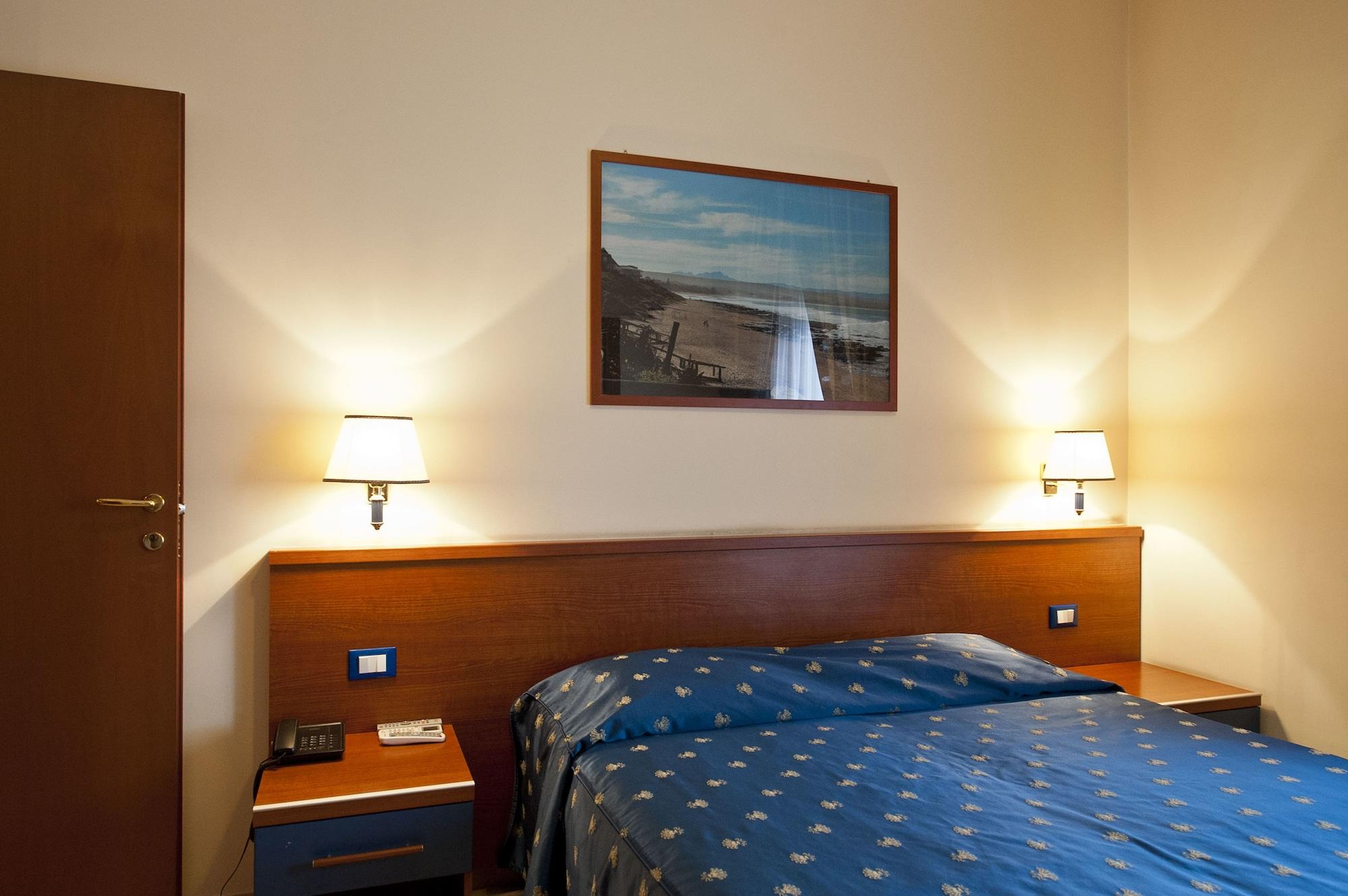 Hotel 4 Pini Rome Bagian luar foto