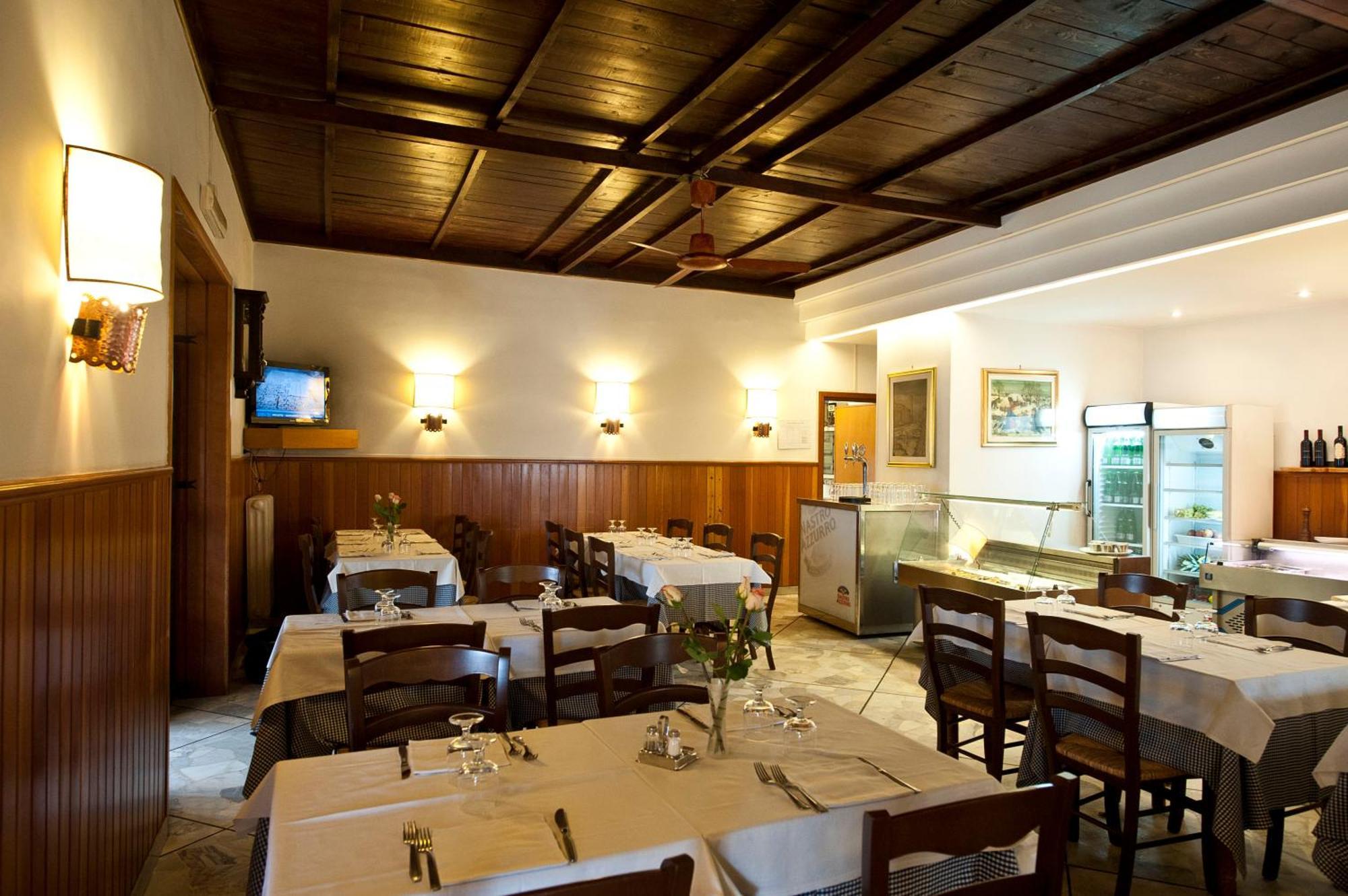 Hotel 4 Pini Rome Bagian luar foto