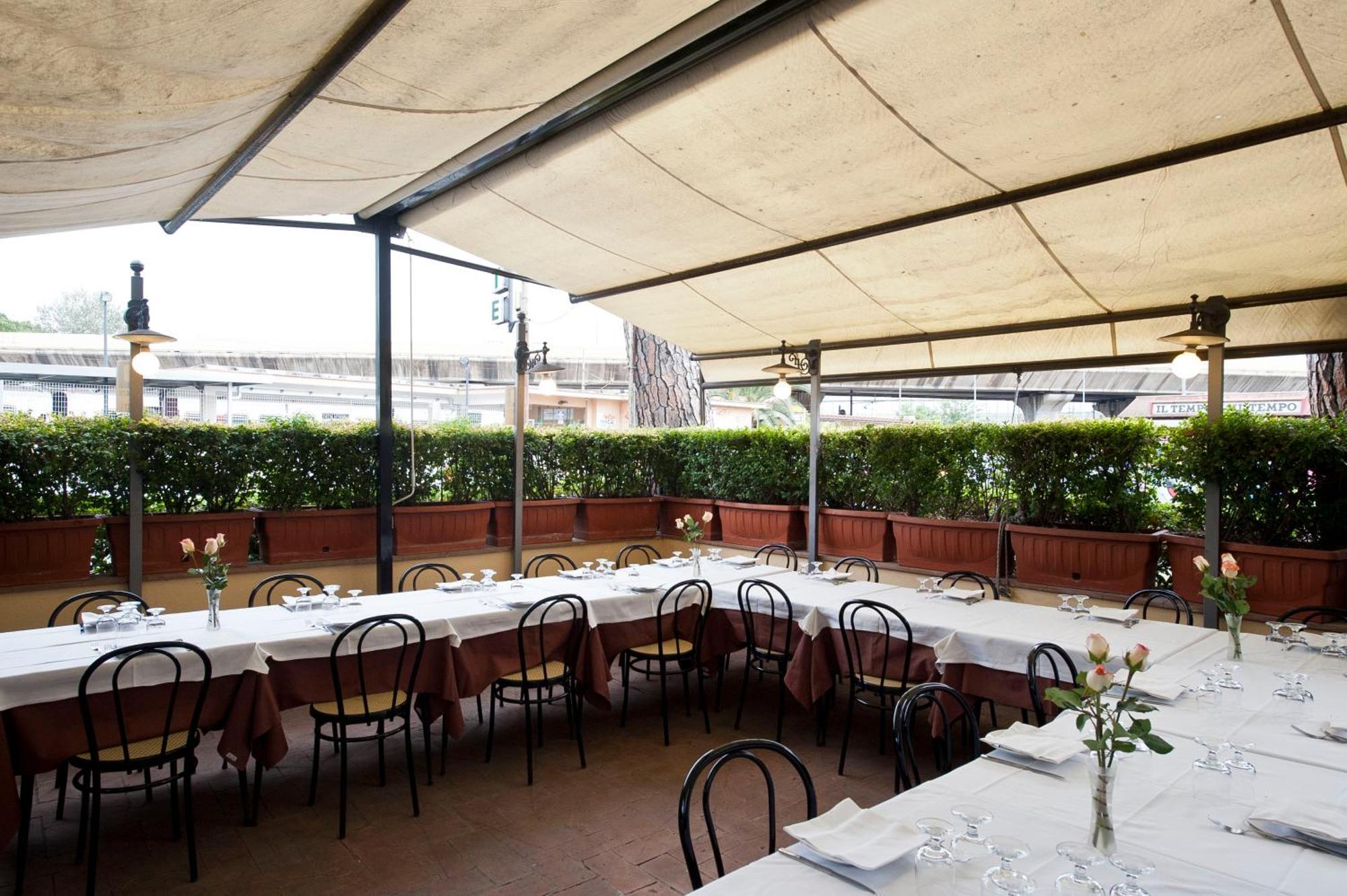 Hotel 4 Pini Rome Bagian luar foto